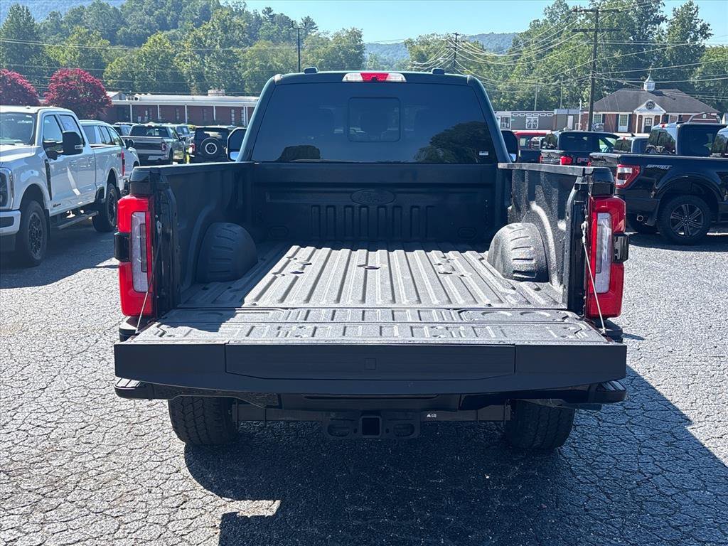 Certified 2025 Ford F250 Platinum AWD/4WD image 7
