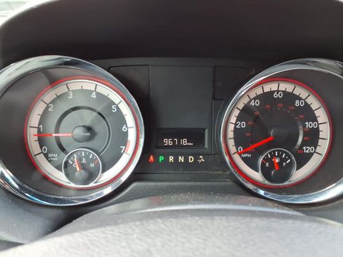 Used 2019 Dodge Grand Caravan SE FWD image 21