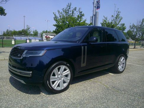 Used 2023 Land Rover Range Rover SE AWD/4WD image 22