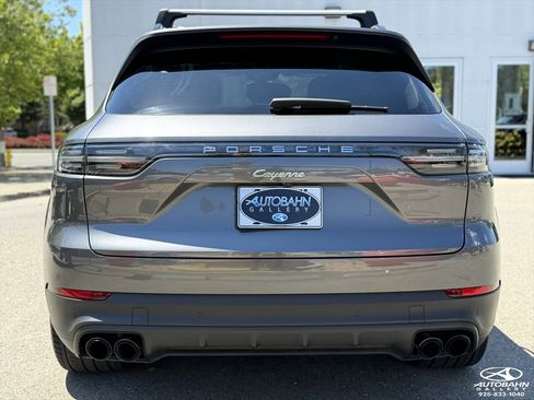 Used 2020 Porsche Cayenne E-Hybrid w/ Premium Plus Package AWD/4WD image 6