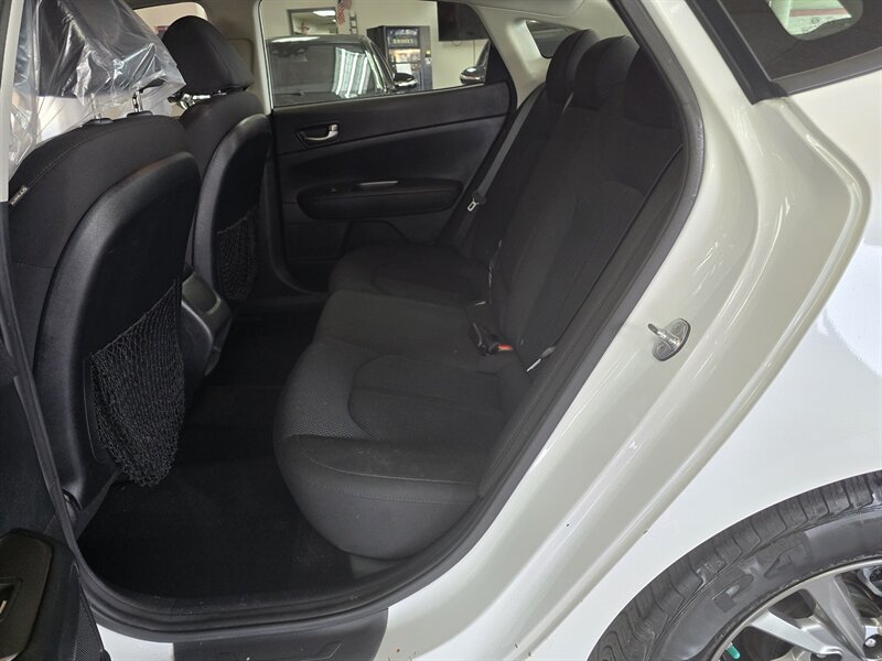 Used 2019 Kia Optima LX FWD image 11
