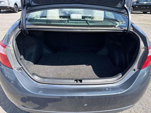 Used 2018 Toyota Corolla LE FWD image 9