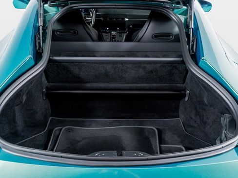 Used 2025 Aston Martin V8 Vantage Coupe image 51