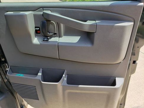 Used 2017 Chevrolet Express 2500 LS RWD image 17