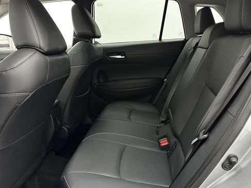 Used 2023 Toyota Corolla Cross XLE w/ Convenience Package image 30