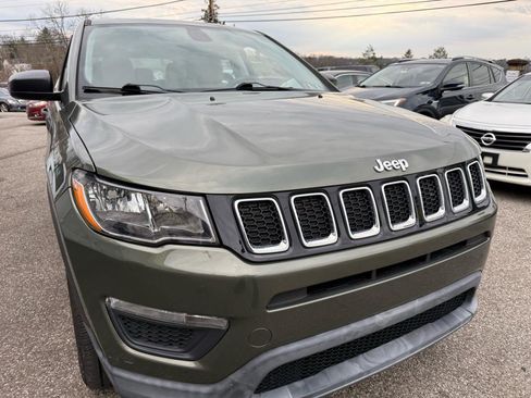 Used 2018 Jeep Compass Sport image 4