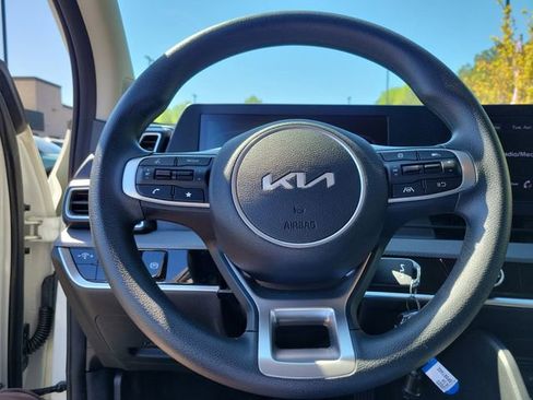 Used 2023 Kia Sportage LX FWD image 21