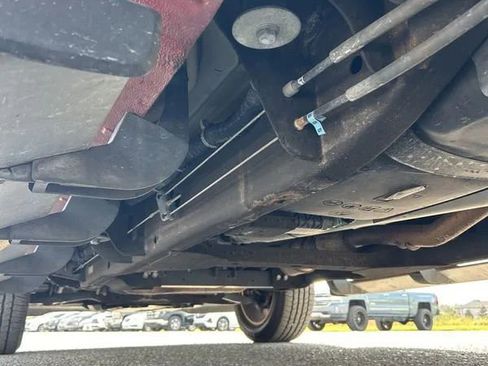 Used 2018 GMC Sierra 1500 SLT w/ Enhanced Driver Alert Package image 8