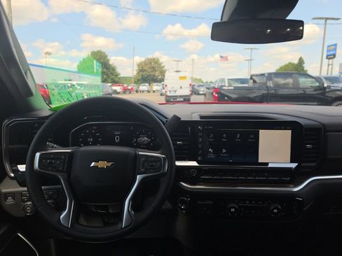 New 2026 Chevrolet Silverado 1500 LT AWD/4WD image 11