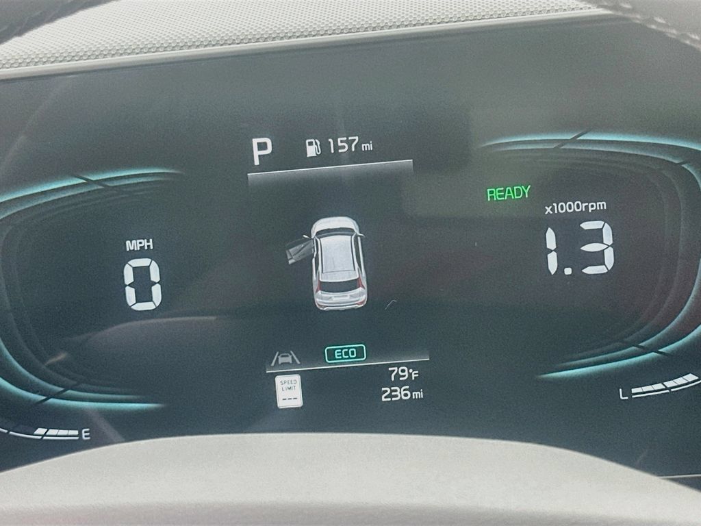 Used 2026 Kia Niro EX FWD image 12