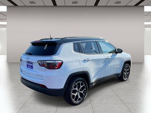 Used 2025 Jeep Compass Limited AWD/4WD image 3