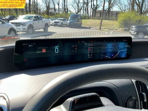 Used 2025 Ford Expedition Active image 23