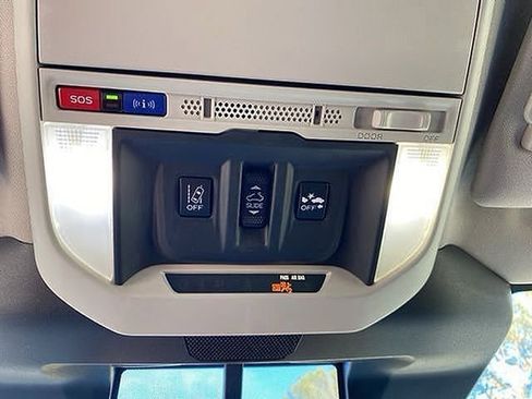 Used 2022 Subaru Forester Limited w/ Popular Package #2 image 30