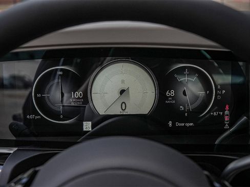 New 2025 Rolls-Royce Ghost image 25