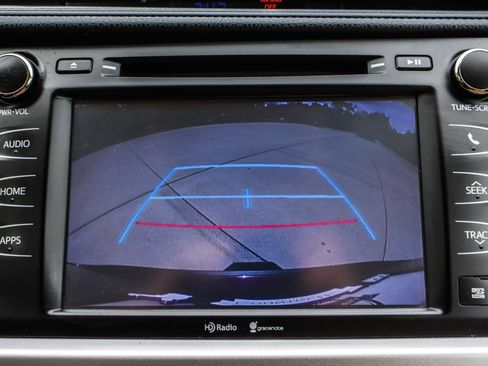 Used 2015 Toyota Highlander XLE AWD/4WD image 9
