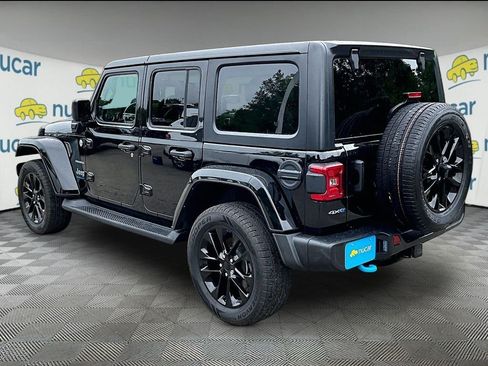 Used 2023 Jeep Wrangler Unlimited Sahara w/ Cold Weather Group AWD/4WD image 5