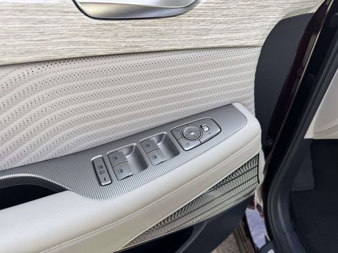 Used 2024 Hyundai Palisade Calligraphy image 12