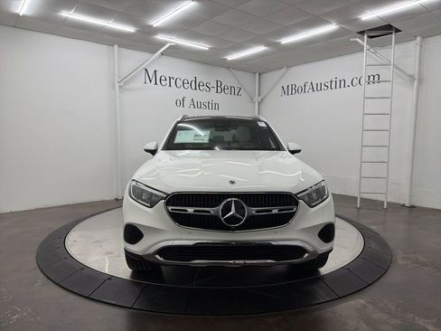 New 2026 Mercedes-Benz GLC 300 image 2