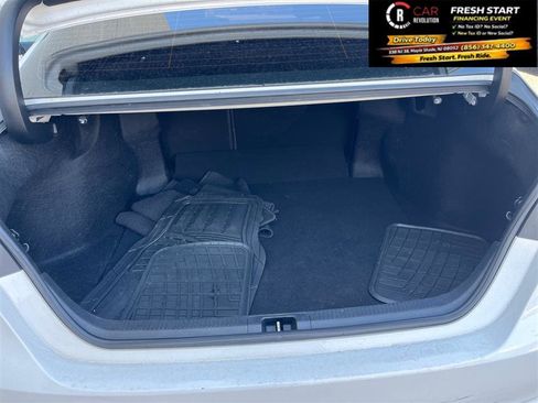 Used 2019 Toyota Camry SE image 9