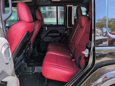 Used 2024 Jeep Wrangler Unlimited Rubicon 392 image 14