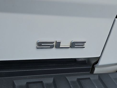 Used 2018 GMC Sierra 1500 SLE w/ Texas SLE Value Package AWD/4WD image 16
