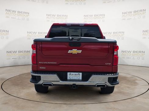 Used 2023 Chevrolet Silverado 1500 LTZ w/ LTZ Convenience Package II AWD/4WD image 4