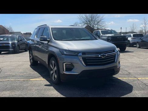 Used 2023 Chevrolet Traverse LT w/ LT Premium Package image 28