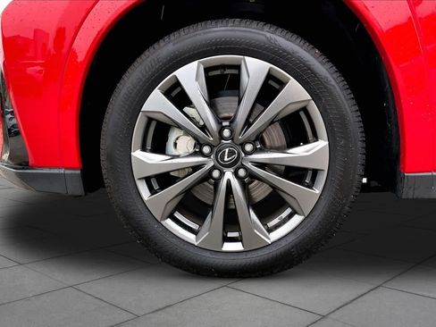 Used 2025 Lexus UX 300h FWD image 11