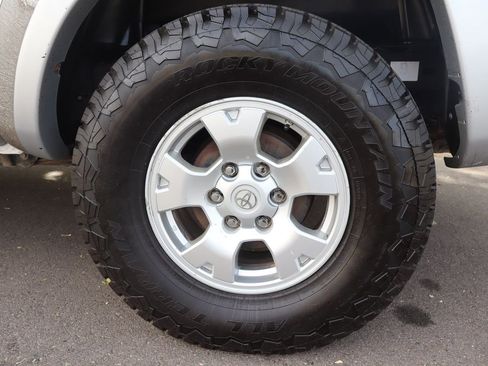 Used 2012 Toyota Tacoma 4x4 Double Cab w/ TRD Off-Road Pkg image 42