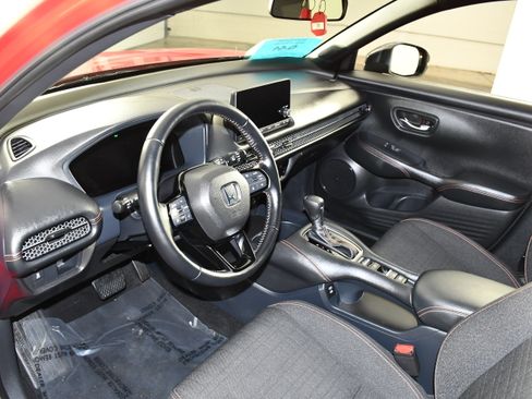 Certified 2025 Honda HR-V Sport image 2