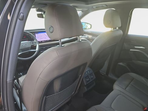 Certified 2025 Audi Q5 Premium Plus w/ Premium Plus AWD/4WD image 12