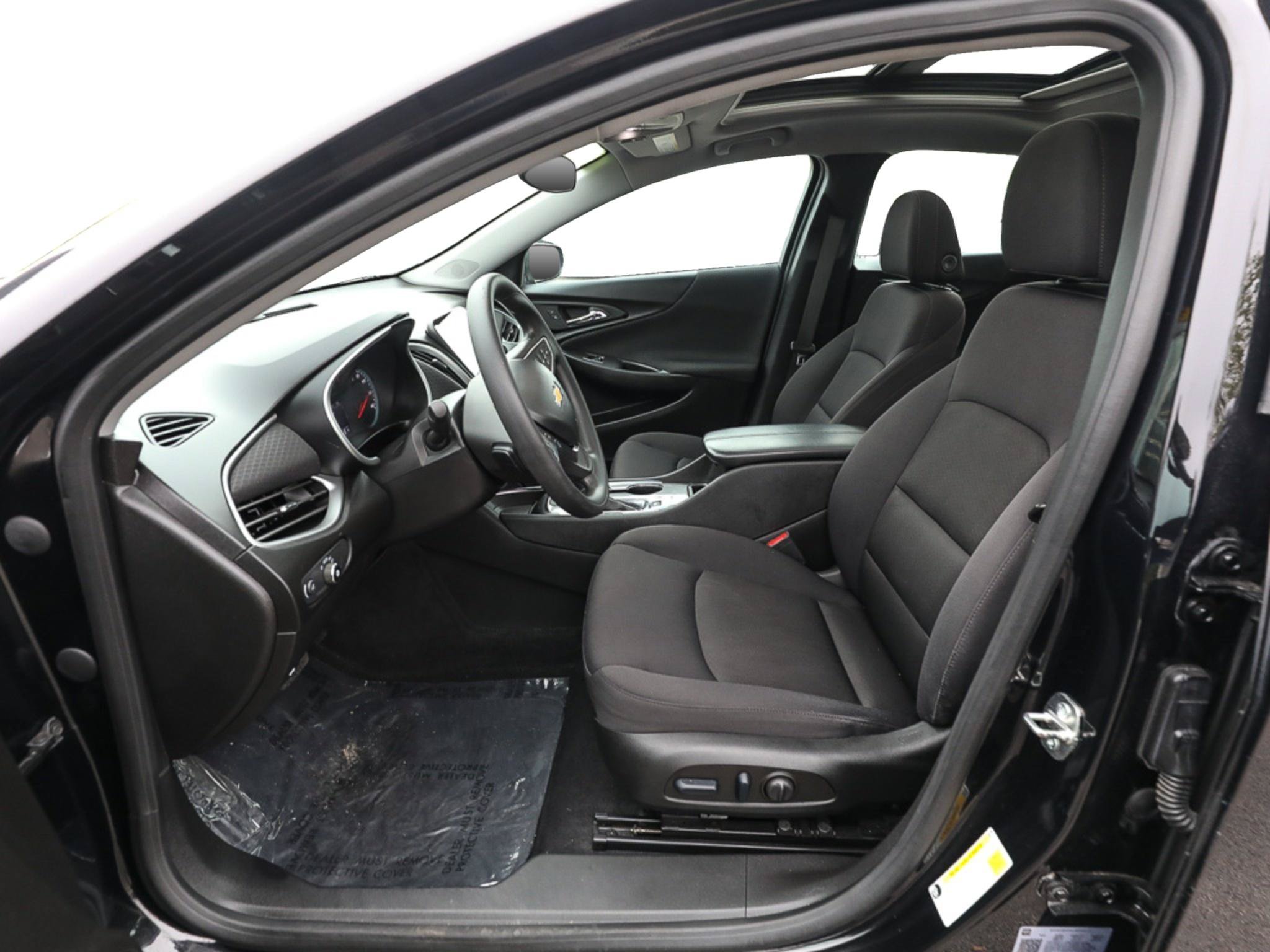 Used 2024 Chevrolet Malibu LT FWD image 11