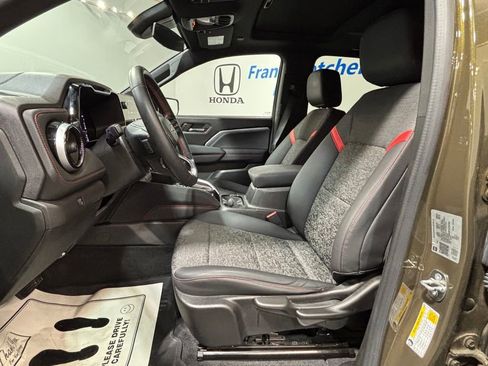 Used 2023 Chevrolet Colorado Z71 AWD/4WD image 11