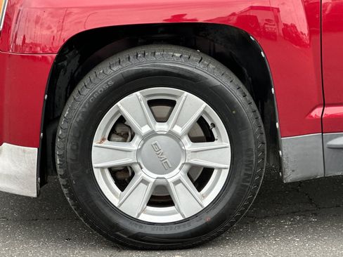 Used 2010 GMC Terrain SLE FWD image 25