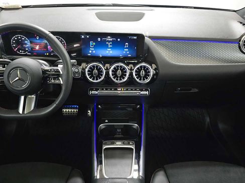 Certified 2026 Mercedes-Benz GLA 250 4MATIC image 18