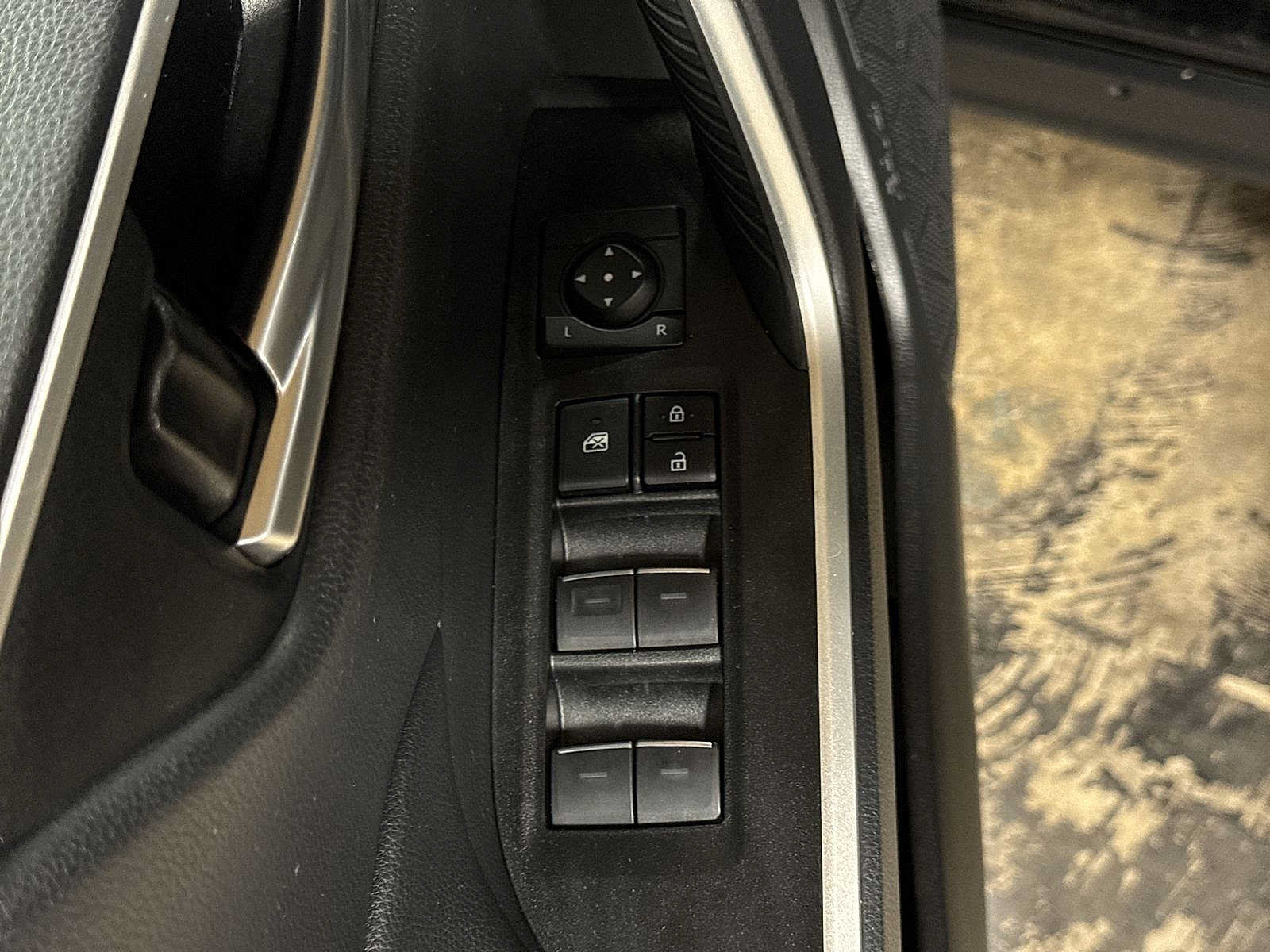 Certified 2025 Toyota RAV4 XLE AWD/4WD image 22