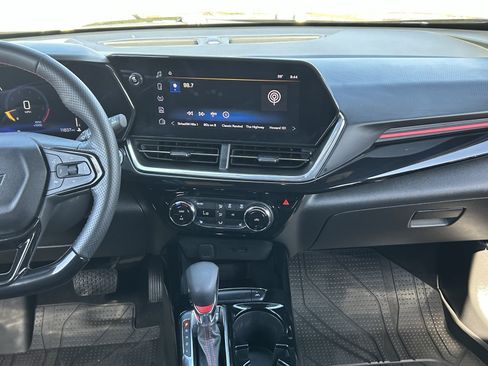 Certified 2024 Chevrolet Trax RS w/ Driver Confidence Package FWD image 17