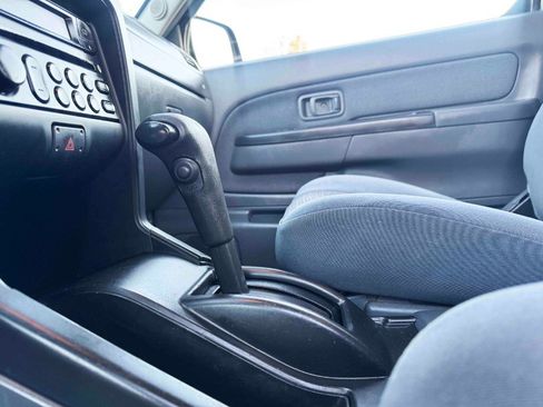 Used 2004 Nissan Frontier XE w/ (PWR) Pwr Pkg image 24