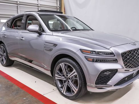 Used 2025 Genesis GV80 3.5T e-SC AWD/4WD image 5