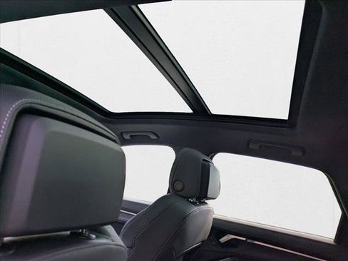 New 2025 Audi Q3 2.0T Premium image 17