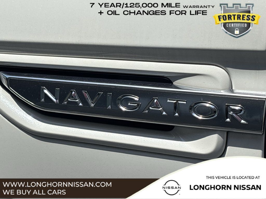 Used 2020 Lincoln Navigator 4WD image 8