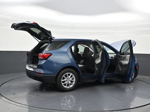 Used 2024 Chevrolet Equinox LS w/ Driver Confidence II Package FWD image 31