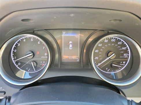 Used 2020 Toyota Camry LE image 21