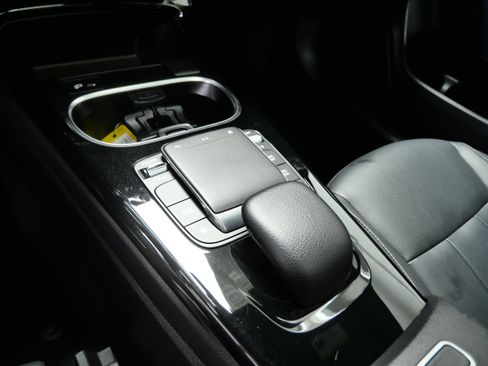 Certified 2022 Mercedes-Benz CLA 250 4MATIC w/ Premium Package Lite image 21