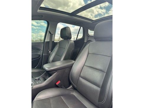 Used 2022 GMC Terrain SLT w/ GMC Pro Grade Package AWD/4WD image 37