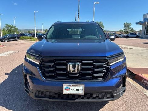 Certified 2025 Honda Pilot Sport image 2