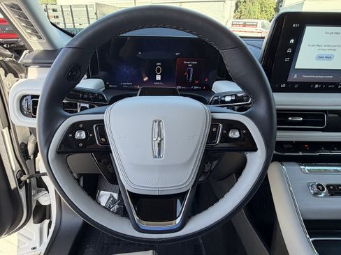 Used 2026 Lincoln Aviator Reserve AWD/4WD image 15