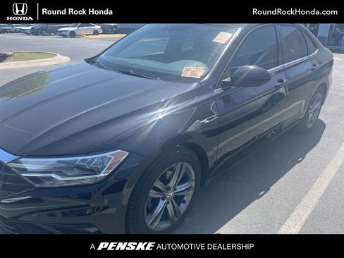 Used 2020 Volkswagen Jetta R-Line image 1