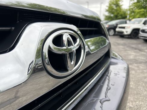 Used 2008 Toyota 4Runner SR5 AWD/4WD image 22