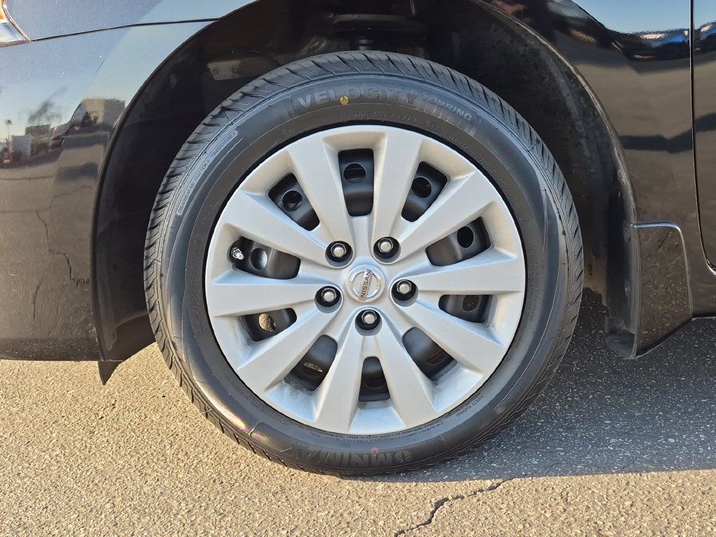 Used 2014 Nissan Sentra S FWD image 10
